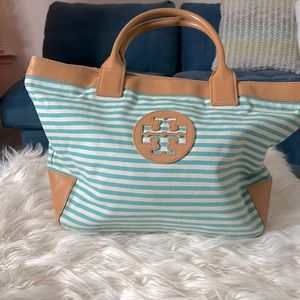 Tory, Summer tote